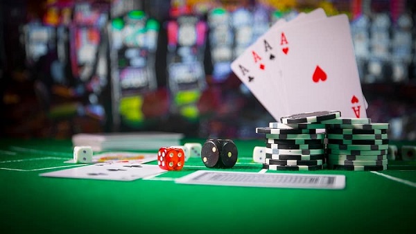 Bài Poker là bài gì? Cách chơi Poker chi tiết-13
